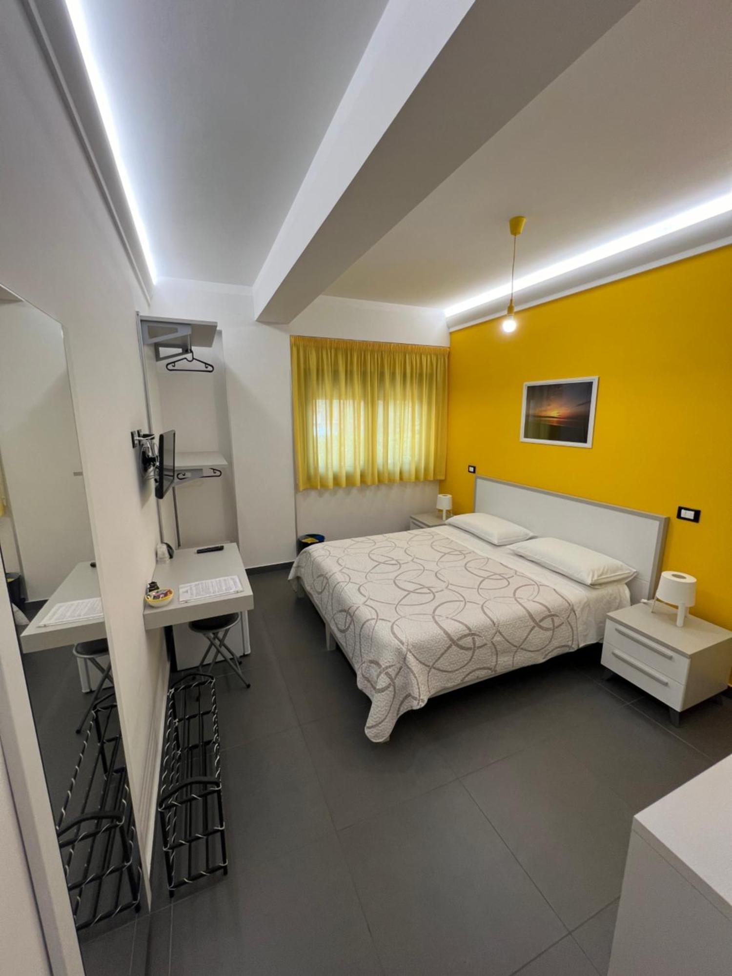 Sicilia Bedda B&B นิซซา ดิ ซิชิเลีย ภายนอก รูปภาพ