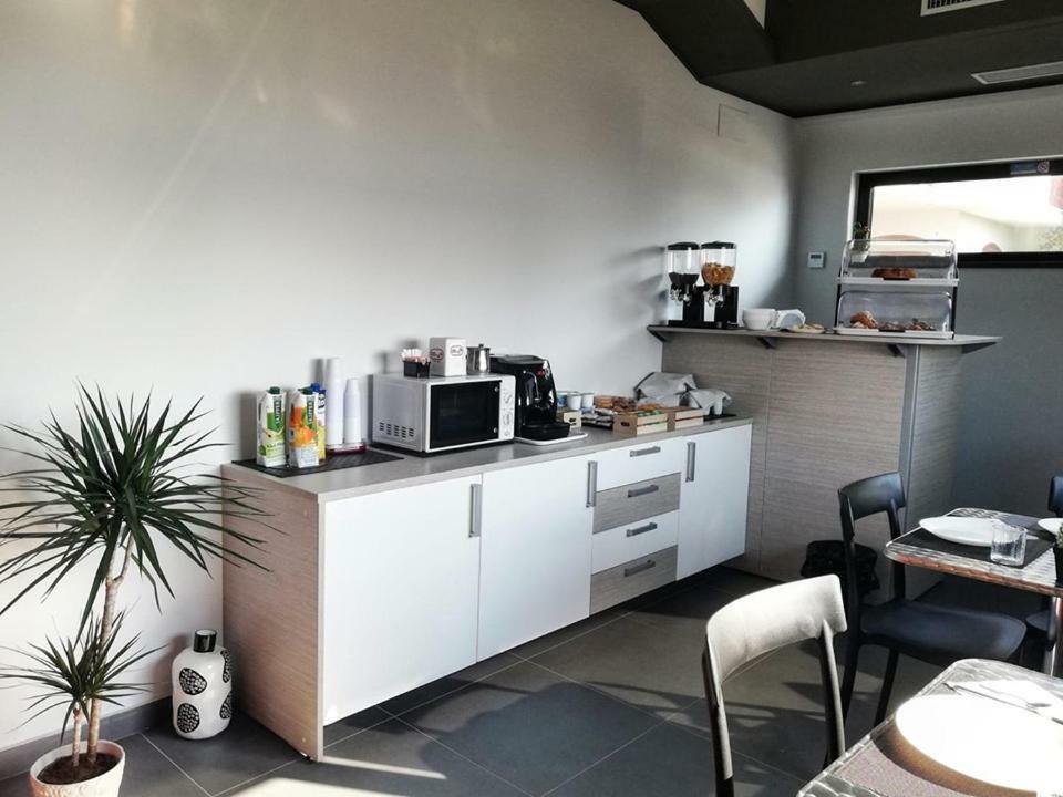 Sicilia Bedda B&B นิซซา ดิ ซิชิเลีย ภายนอก รูปภาพ